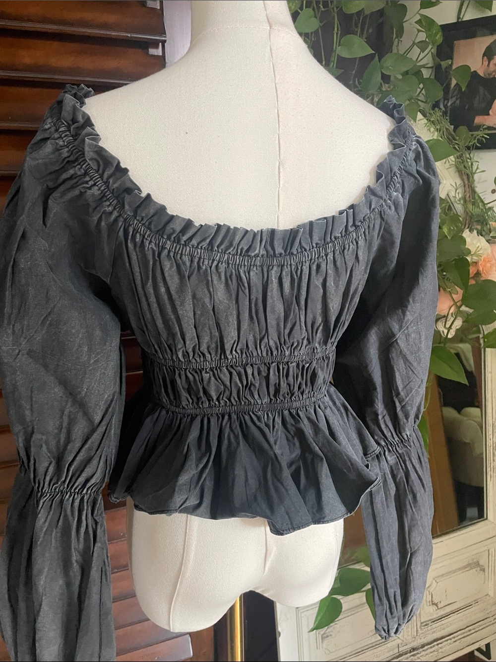 POL Ren Faire Ruched Sexy Fitted Top Medium EUC NWOT Cotton Smocked Romantic - Picture 7 of 9